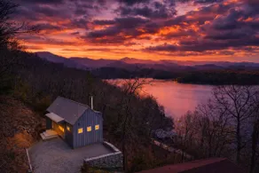 Hidden Point House Stunning Lake Views - Image 2