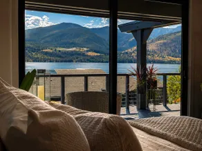 Designer Lakefront Condo C1 Wapato Point Chelan - Image 2