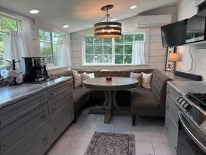 Clary Lake Retreat - Image 4