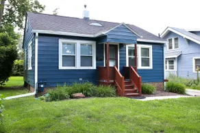 Our Beautiful Beaverdale Bungalow - Image 2
