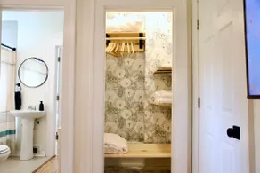 Our Beautiful Beaverdale Bungalow - Image 3