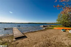 Patring Waterfront Monck House Cottage in Sebright - Image 4