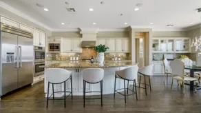 Cinematic Hillside Escape Views &Luxury Interiors - Image 5