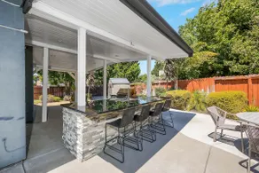 Resort-style retreat with pool near Napa valley - Image 4