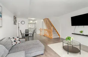 North Oshawa home - Image 4