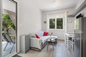 30Roses House - Image 3