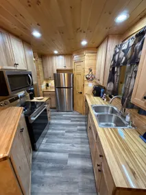 2 BDR Overlook Horse, Hot tub, King bed, Fire Pit - Image 5