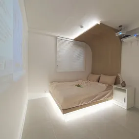 Room 303#Emotional accommodation#Beam projector movie theater - Image 5