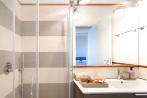 Mediterranean design, terrace and private parking - Image 4