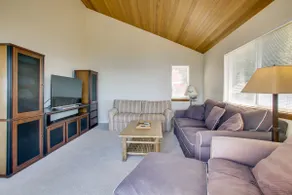 Direct Beach Access! Quiet Diamond Point Retreat - Image 3