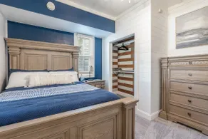 Cozy 2BR • Sleeps 6 • Snacks + Streaming - Image 3