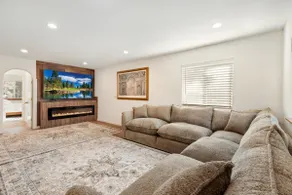 Walk to Lake Tahoe | Sleeps 10 | EV Charger - Image 4