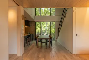 [Newly Built and Open] Hot Spring with a Direct Flow from the Source | 123㎡ Entire Villa for Rent | Quiet Forest with a View of Birch Trees, Minakami - Image 3