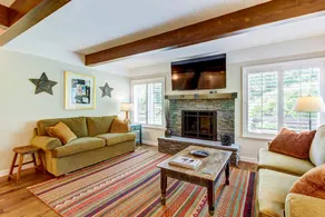 Remodeled 4BR Mountainview | Pool - Image 5