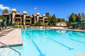 Remodeled 4BR Mountainview | Pool - Image 2