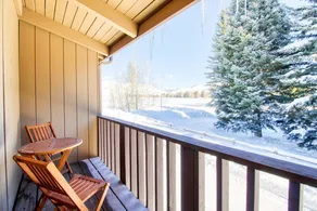 Perfect 3BR Mountainview | Pool | Balcony | W/D - Image 3