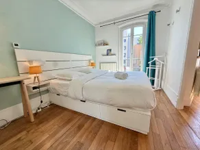 Élégance Beaugrenelle • Eiffel Tower • 2 bedrooms - Image 2