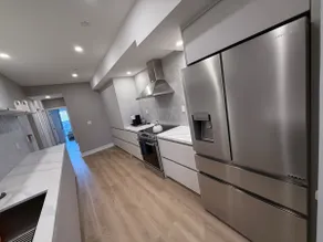 Modern 2BR Suite in Downtown Toronto 1200 sq/ft - Image 4