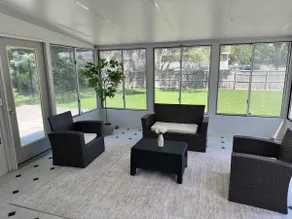 3BR House | Sleeps 6 | Sunroom | Free Parking - Image 4