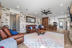 Hideaway At The Lake - Image 5