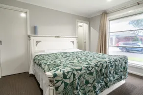 Modern 4BR Family Home | EV Charger & Parking - Image 2