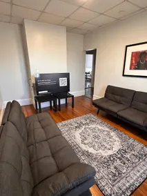 2 bedroom 1 bath unit - Image 4