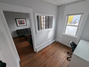 2 bedroom 1 bath unit - Image 3
