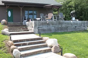 Bella Vista/50-Acre Retreat, Pond & Hot Tub - Image 3