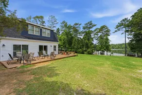 Lake House - Image 4