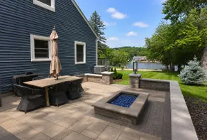 Spacious Water Front Oasis - Image 2