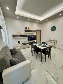 Bright apartment in the center of Battipaglia - Image 3