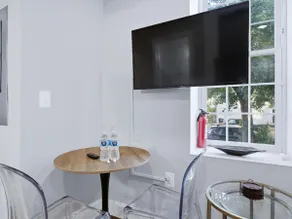 Modern Capitol Hill Stay, Eastern Market METRO - Image 4