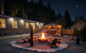 Hot Tub Escape near Rainier, Lakes & White Pass - Image 2
