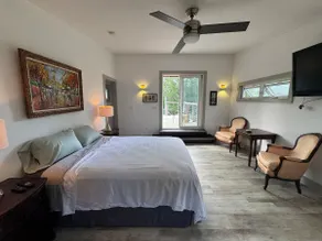 Pet friendly retreat close to downtown Brunswick. - Image 4