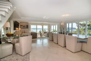 The Lobster Shack- Waterfront + dock Beach house - Image 5