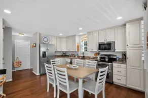 3 bedroom house in Tall Timbers - Image 5