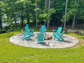 Lakeside Luxury Cottage | Private Waterfront - Image 4