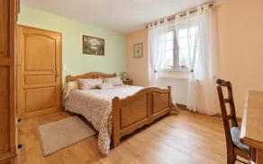 Cozy getaway with private hot tub in Mayenne - Image 3