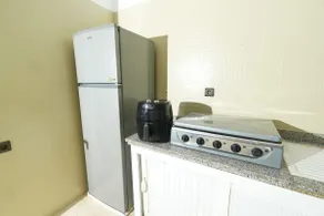 Cozy 2BR & Terrasse + Fast WiFi 100Mbps - Image 5