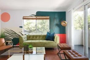 Upscale 4BR Urban Townhome I Sleeps 10 - Image 3