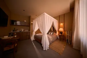 BAHIA Suite • Brazilian Getaway & Private Hot Tub - Image 4