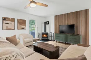 Mountain Views w/Hot Tub, 95” TV & Trail Access - Image 5