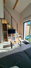 Independent studio with mezzanine, 28 square meters - Image 2