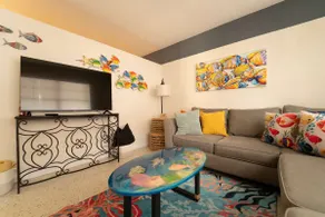 5 minutes from Three Sisters Springs 3 bed 2 bath - Image 4