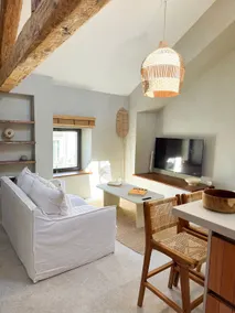 Balinese suite • City-center • Air-conditioned - Image 3