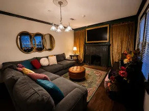 The Cottage on Archer - Image 2