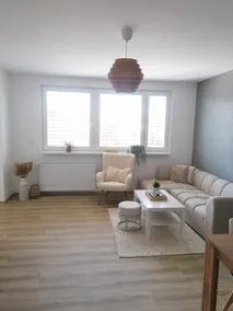 Apartment on Jižní Street with a view - Image 2