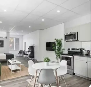 The Spacious Nest Exec. XL Studio Apt. W/Parking - Image 3