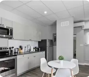 The Spacious Nest Exec. XL Studio Apt. W/Parking - Image 4