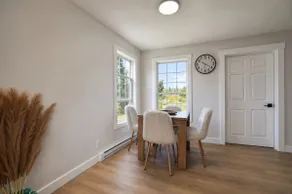 Updated/Modern 2 bed close to downtown - Image 3